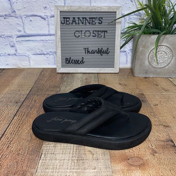 Free People Wonderland Flip Flop - Picture 2 of 10